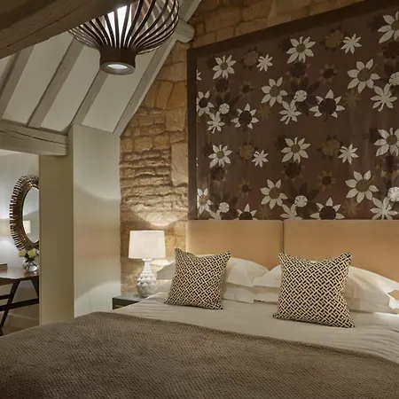 Dormy House Hotel Broadway  Room photo