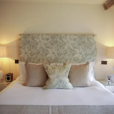 Dormy House Hotel Broadway  Room photo