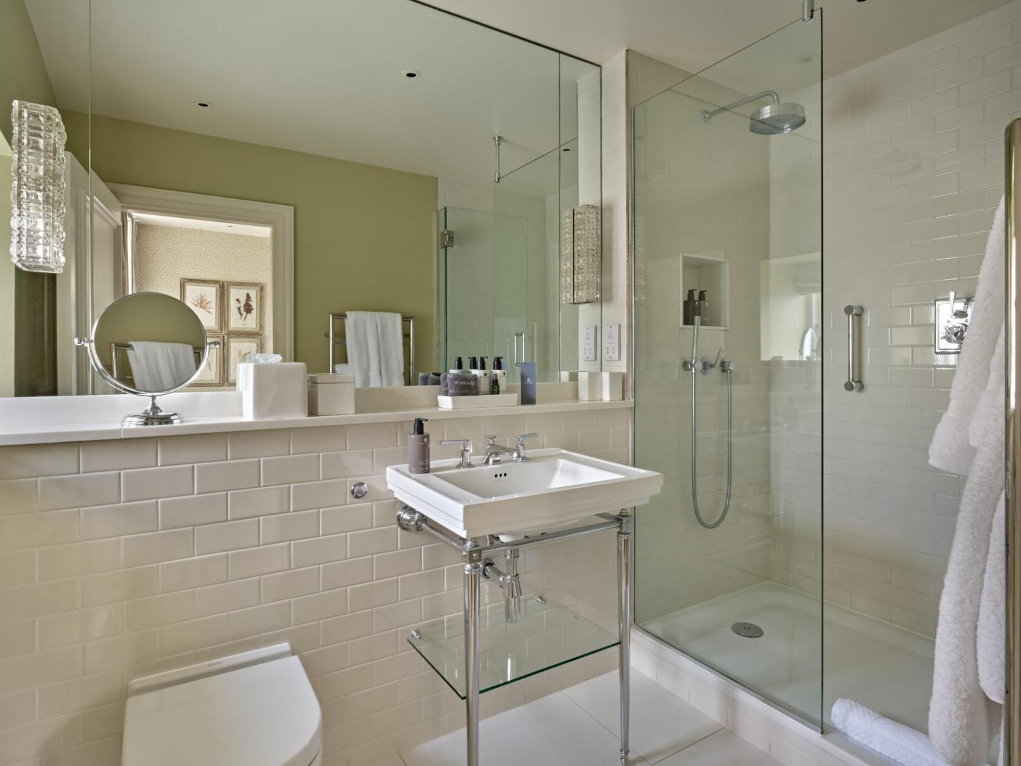 Dormy House Hotel 4*