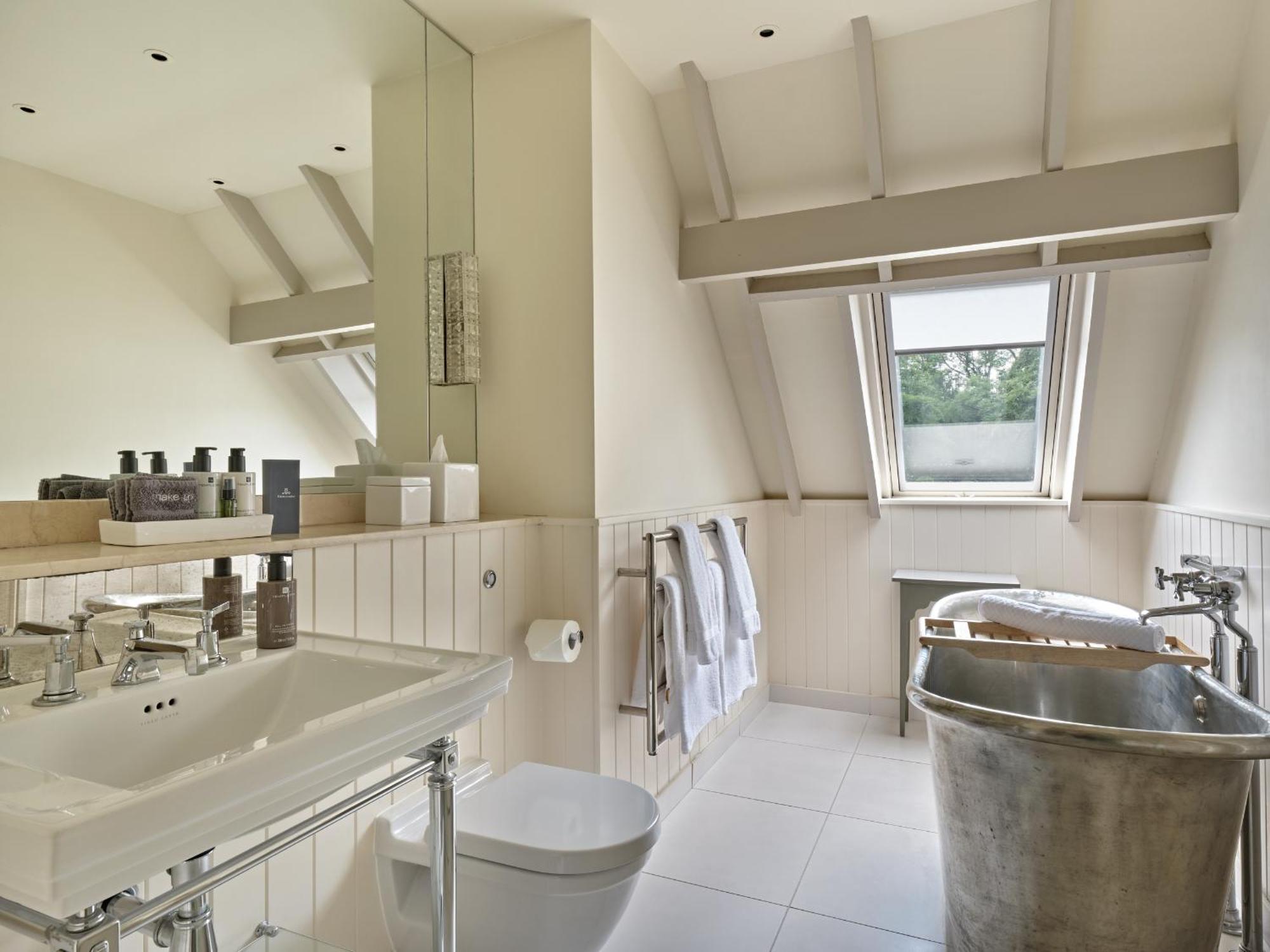 Dormy House Hotel